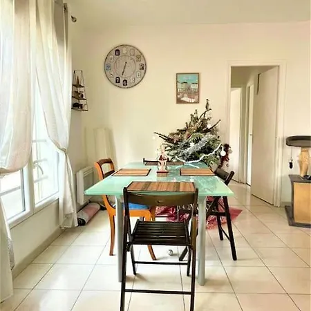 Chamant T3 Avec Terrasse En Centre Ville شقة *